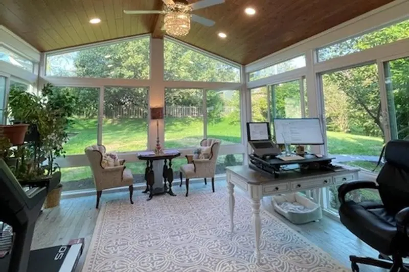 Custom built sunroom by Bellus Terra